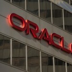 Oracle shares fall for a second session in a row on Friday, price target for the stock raised by analysts