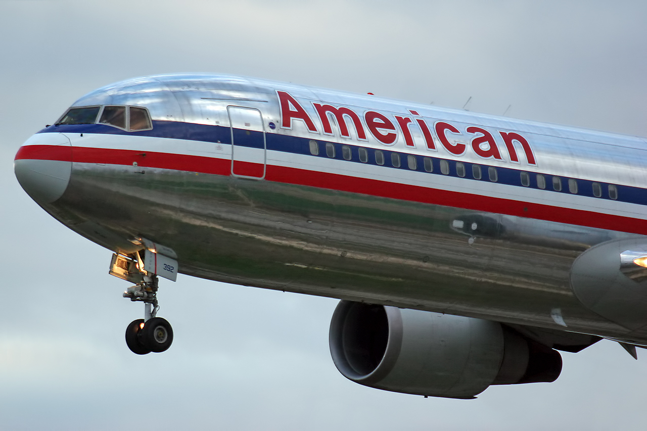 american airlines damaged stroller