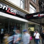 Verizon shares gain a third straight session on Monday, wireless carrier gets $350 million discount for Yahoo’s core assets