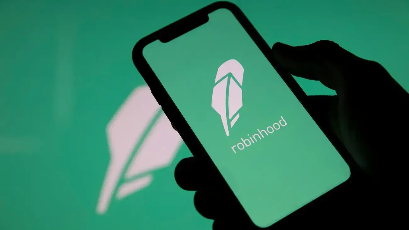 Crypto, Yield Pressures Weigh on Robinhood Premarke