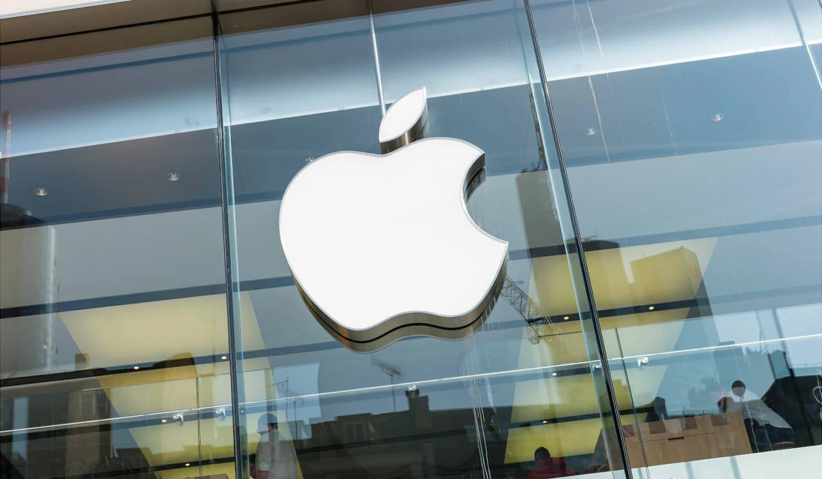 Apple Shares Slide as Supply Limits Hit Revenue Outlook