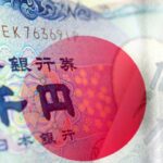 Strategists Warn of Further Yen Slide in 2026 Despite Hawkish BOJ Signals
