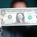 Dollar Drops to Two-Week Low on Greenland Fears