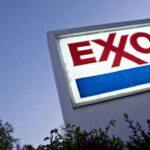 Exxon Mobil Shares Slip After Trump Signals Possible Venezuela Exclusion