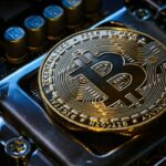 Bitcoin Holds Near $93,600 as Strategy’s Massive Q4 Crypto Loss Draws Focus