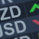 Kiwi Rises as Soft Dollar Ahead of US Jobs Data