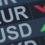 EUR/USD Edges Higher as Markets Watch Eurozone, U.S. Data