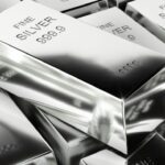 Silver Rallies Above $90 on Yields Drop, AI Fears