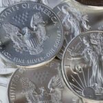 Silver Rises as Traders Shift to Safe Havens on US‑Iran Risk