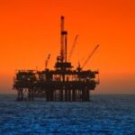 Oil Slips as Markets Balance Hormuz Risks, Sanctions