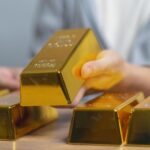 Gold Above $5,000 as Dollar and Chart Signals Shape Trade