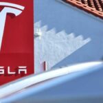 Robotaxi Doubts Fuel Tesla-SpaceX Combo Speculation