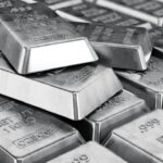 Silver Retreats as Tensions Fuel Inflation Fears