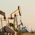 Oil Swings as Ceasefire Hopes Clash With Supply Risk