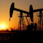 Oil Falls as US Outlines “Project Freedom” Plan