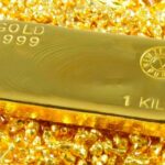 Gold Extends Pullback as Higher Yields Weigh on Bulls
