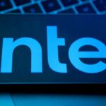 Intel Rallies as Apple Eyes More Chip Partners