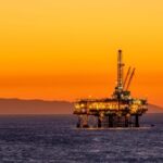 Brent Holds Near $100 as Hormuz Risks Support Prices