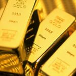 Gold Falls as US Jobs Report, Mideast Risks Loom