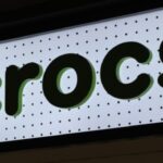 Crocs Rallies After Piper Lifts Rating, Price Target
