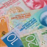 NZ Dollar Falls as Cautious Trade Supports US Dollar