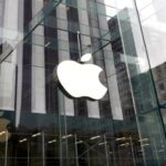 Apple Valuation Faces Scrutiny as Services Growth Cools