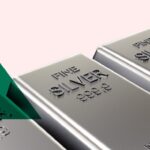 Silver Retreats as Fed Hike Jitters Mount on Oil Rally