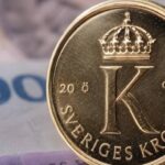 Riksbank Seen Holding Rates, Keeping Hawkish Bias