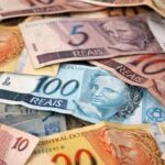 Brazilian Real Slips as Fiscal Concerns Weigh on Rates